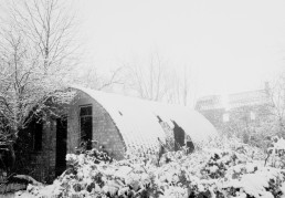 Derelict 3 GROVE FARMHOUSE AND NISSEN HUT HENLEY ROAD LATE 70’S