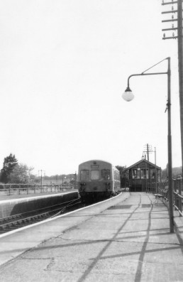 WOODBRIDGE STATION LATE 60'S